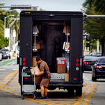 ups-reaches-contract-deal-with-teamsters-to-head-off-strike